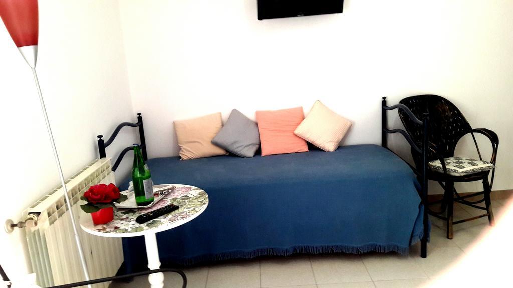 B&B Villa Ada Formia Bagian luar foto